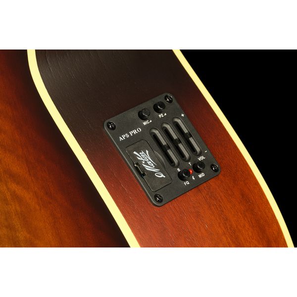 Maton EBG808 TE Sunburst