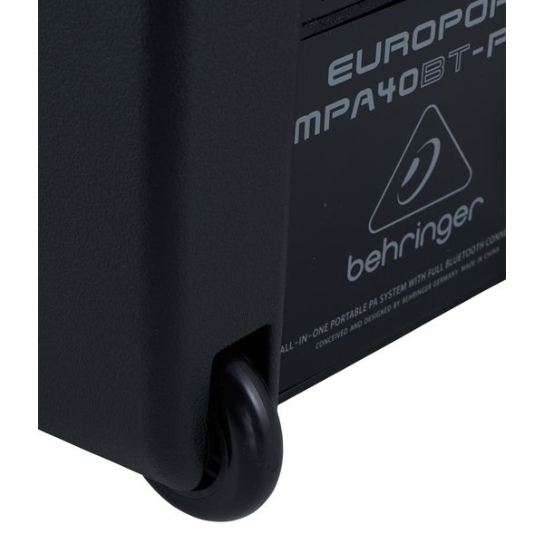 Behringer MPA40BT-Pro Bag Bundle