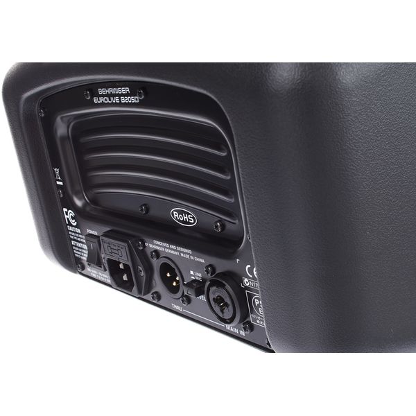 Behringer B205D Bag Bundle