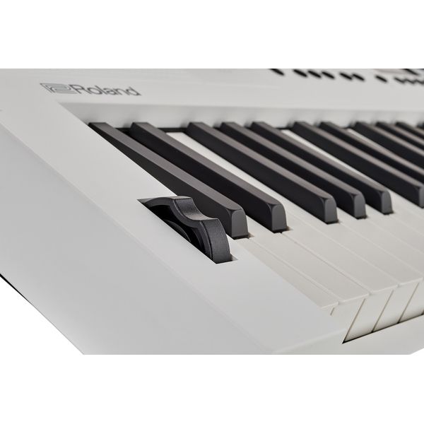 Roland GO:KEYS 5 WH Cover Bundle