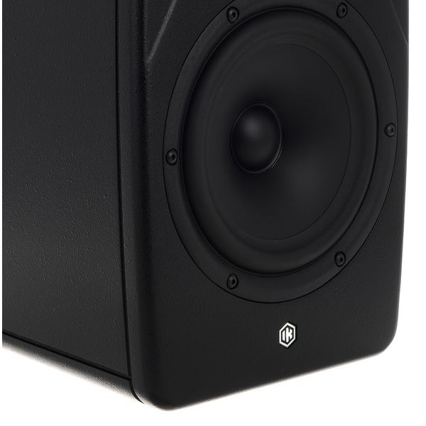 IK Multimedia iLoud Precision 6 MKII