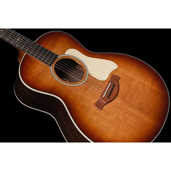 Taylor Gold Label 714e SB Cream