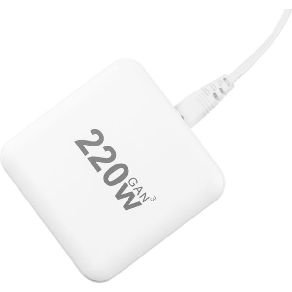 myVolts Step Up USB AC Power Hub 220W