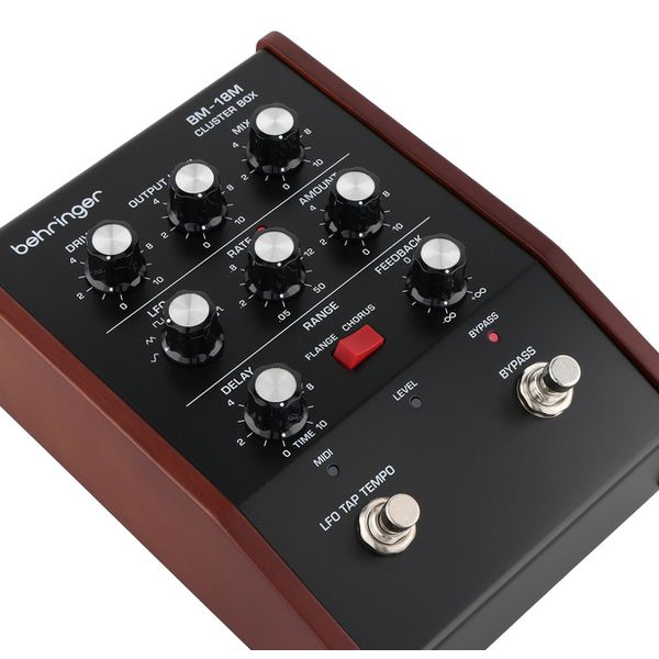 Behringer BM-18M Cluster Box