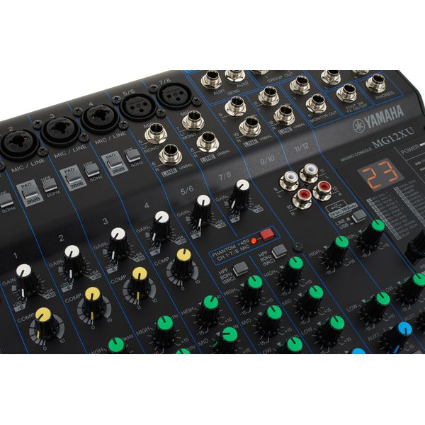 Yamaha MG12 XU Case Bundle