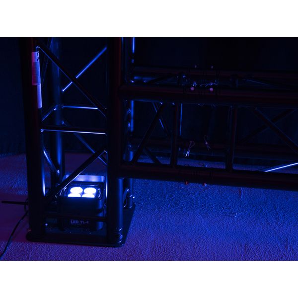 Eurolite LED TL-4 QCL Trusslight Bundle