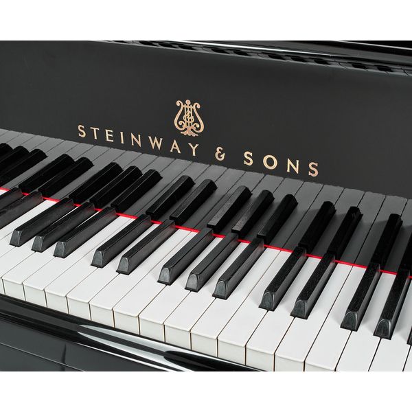 Steinway & Sons O-180 used