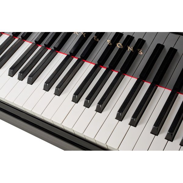 Steinway & Sons O-180 used