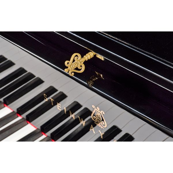 Steinway & Sons O-180 used