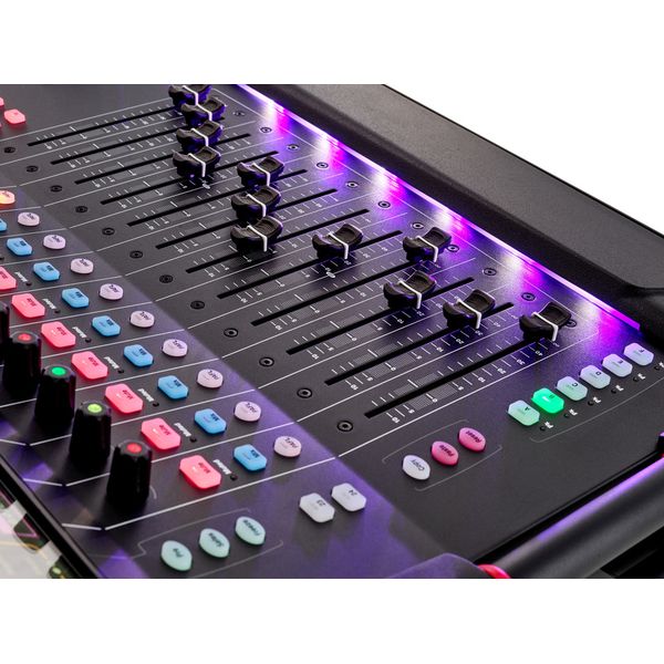Allen & Heath Avantis Dante64 Bundle