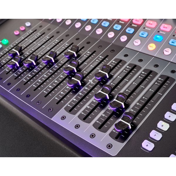 Allen & Heath Avantis Solo Dante64 Bundle