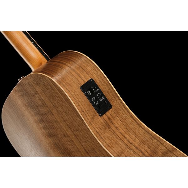 Taylor BBTe Walnut