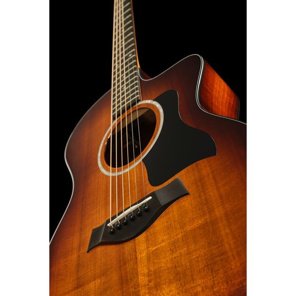 Taylor 224ce-K DLX