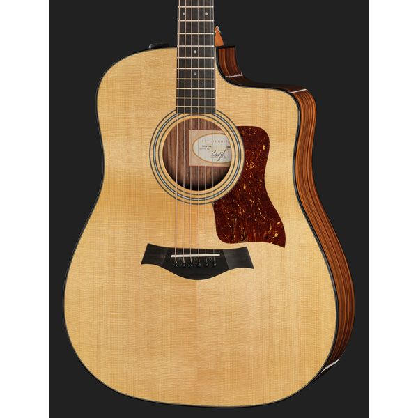 Taylor 210ce Plus