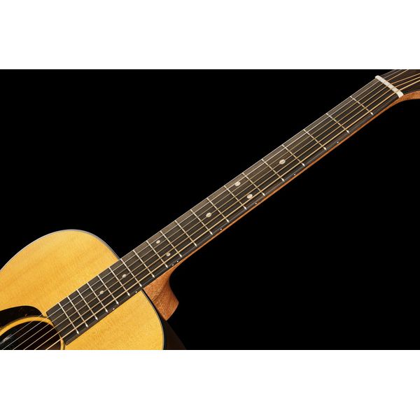 Martin Guitar 000-10E Retro Nat LH