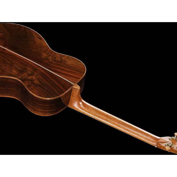 Martin Guitar NAMM 2025 Custom Shop OM