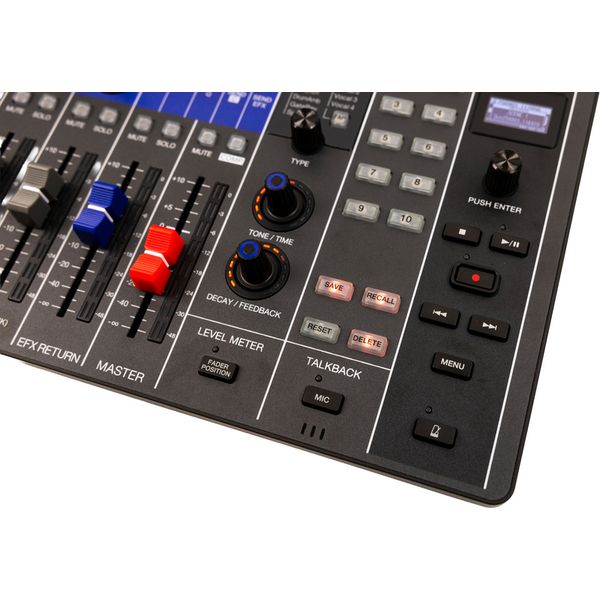 Zoom LiveTrak L12next