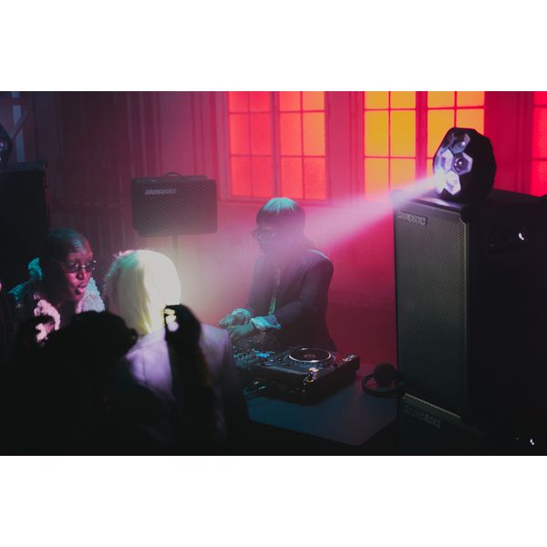 Soundboks 4 Metallic Grey Lightbok Set