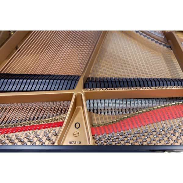 Steinway & Sons O-180 used