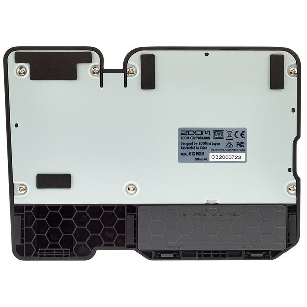 Zoom G1X Four + Cab WH Bundle