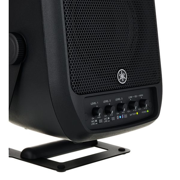 Yamaha Stagepas 100BTR 2