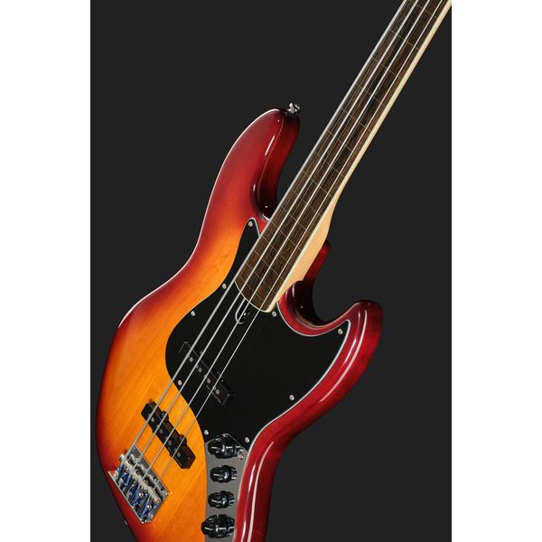 Marcus Miller V7 4 New Gen TS FL