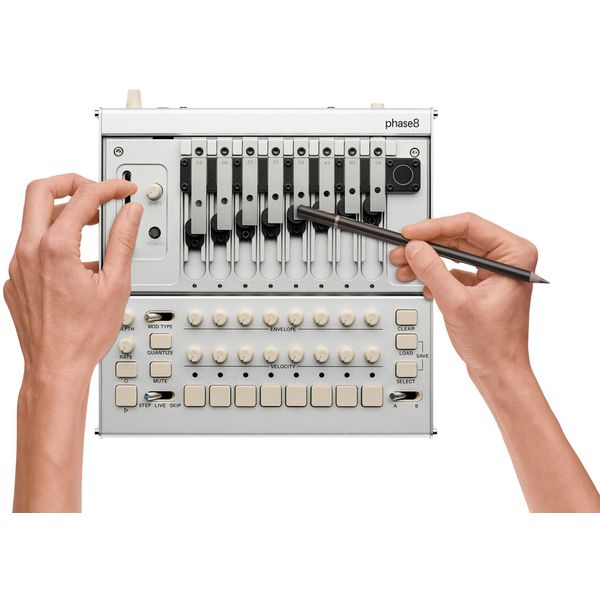Korg Phase8