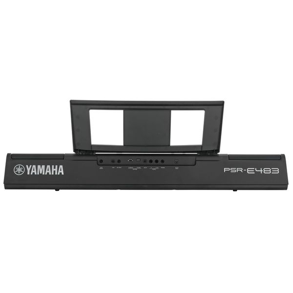 Yamaha PSR-E483 Deluxe Bundle