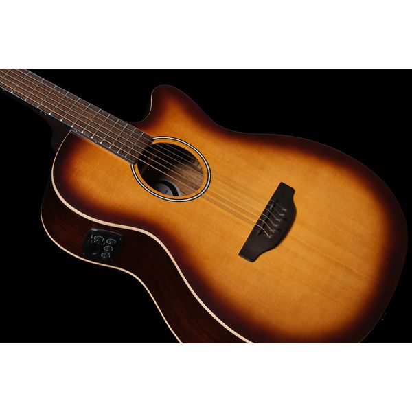 Applause AEO-69-VC Jump