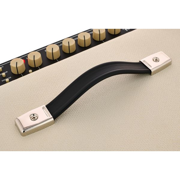 Fender Rumble 40 V3 Ivory