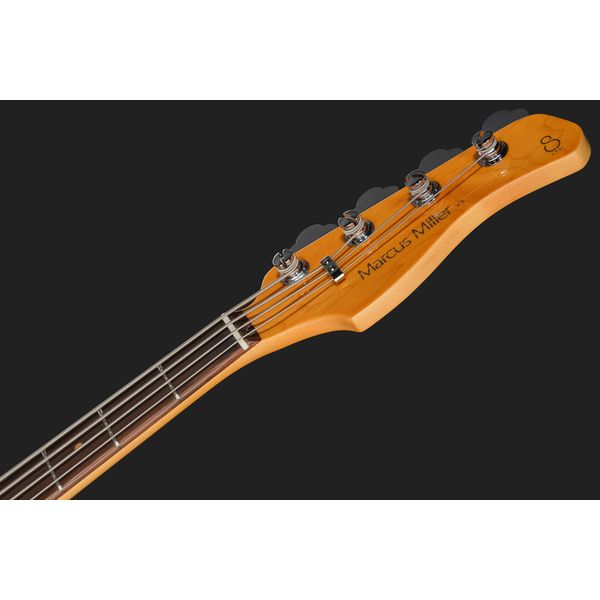Marcus Miller V3 4 New Gen Candy Apple Red