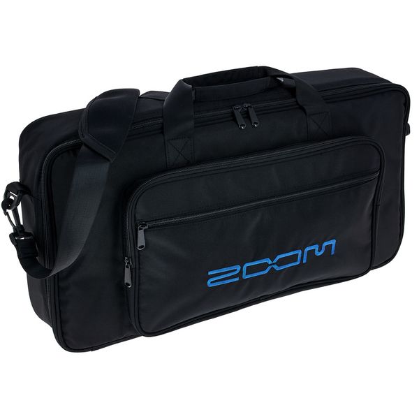Zoom G 11 Guitar Effect/Bag Bundle