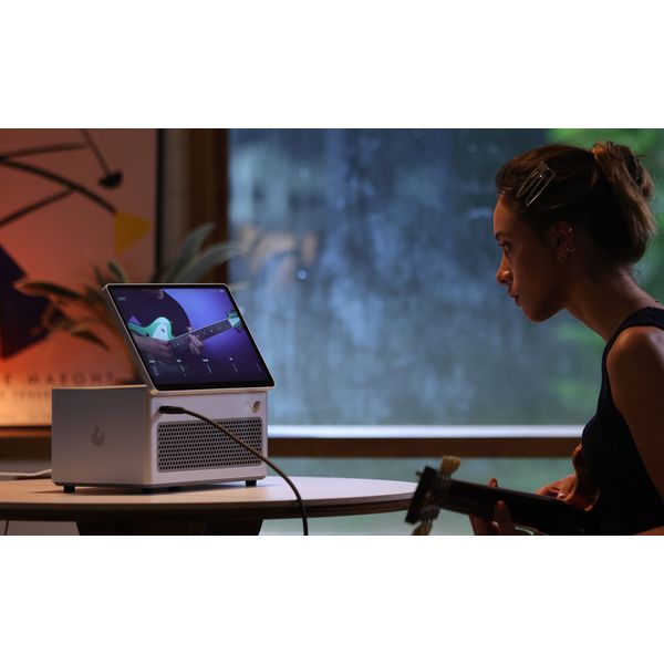 LAVA MUSIC Studio Desktop KI Amp Silver