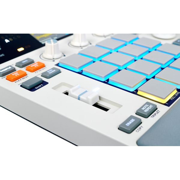 AKAI Professional MPC Sample
