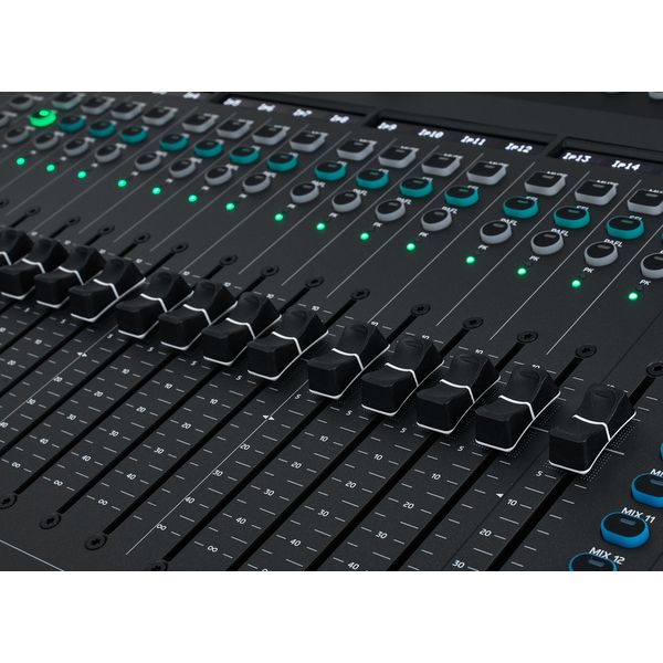 Allen & Heath QU-5 Case Bundle