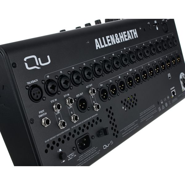 Allen & Heath QU-5 Case Bundle