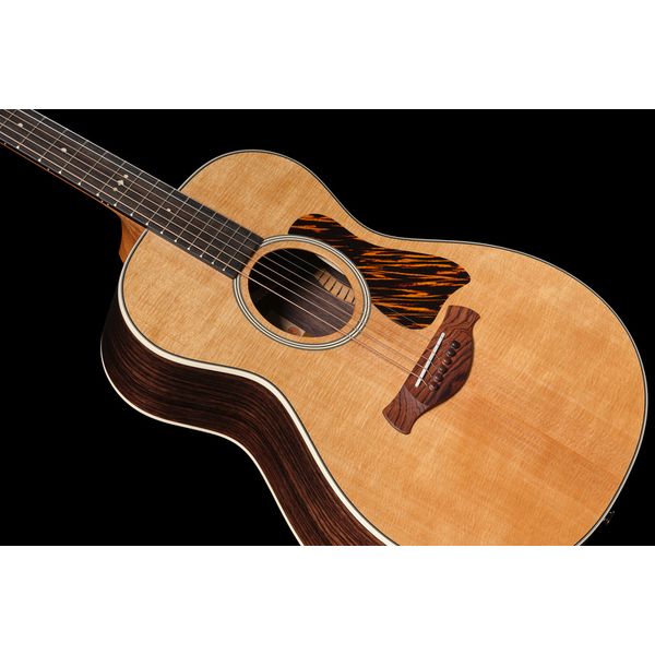 Taylor Gold Label 712e