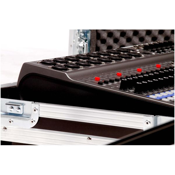 Zoom LiveTrak L-20 Mixercase Bundle