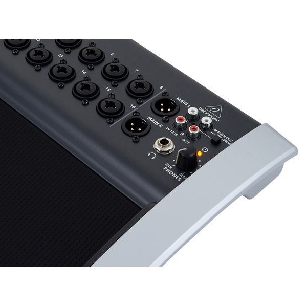 Behringer X18 Case Bundle