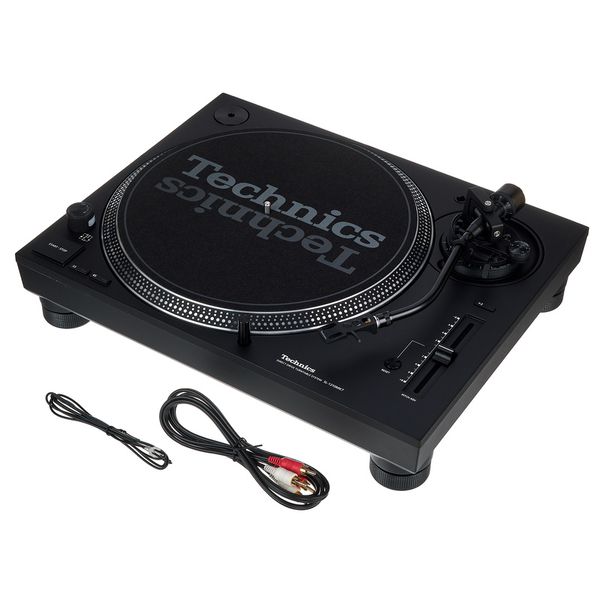 Technics SL-1210MK 7 Case Bundle