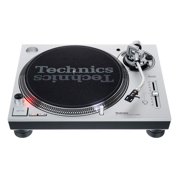 Technics SL-1200MK7 Case Bundle
