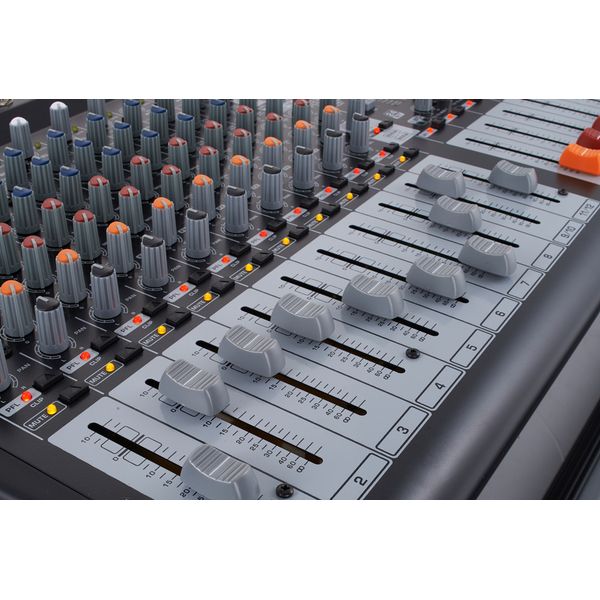 Behringer PMP 4000 Case Bundle