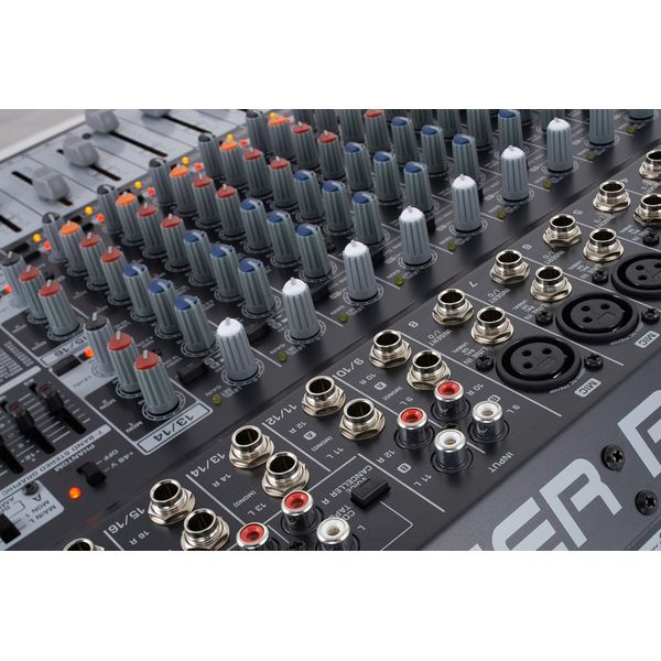 Behringer PMP 4000 Case Bundle