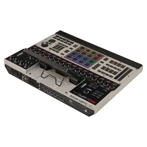 AKAI Professional MPC XL Case Bundle