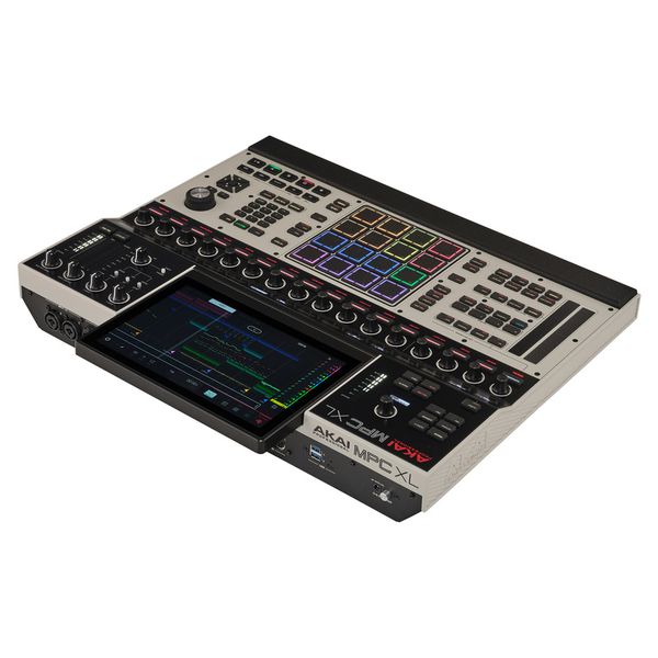 AKAI Professional MPC XL Case Bundle