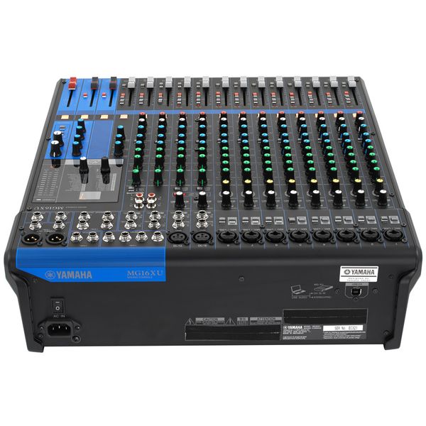 Yamaha MG16XU Case Bundle