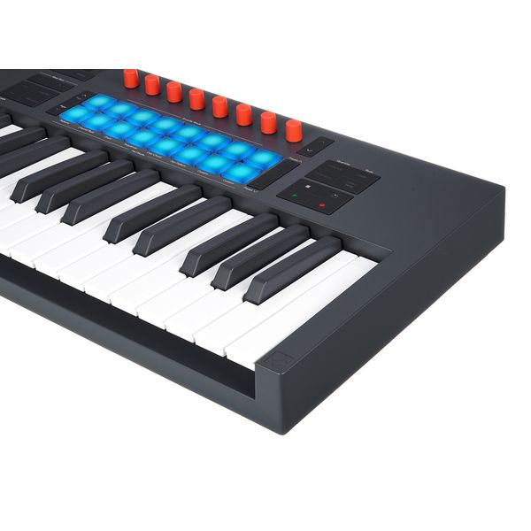 Novation FLkey 2 37
