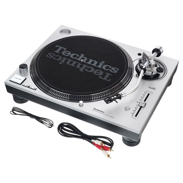 Technics 2x SL-1200MK7 Mix Set