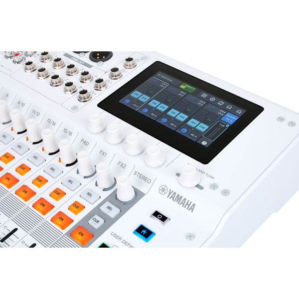 Yamaha MGX16V WH Case Bundle