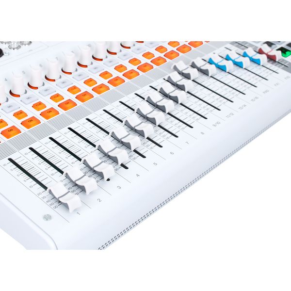 Yamaha MGX16V WH Case Bundle